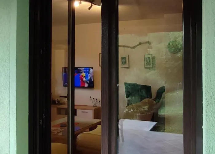 Private Place, Boca * Bihać