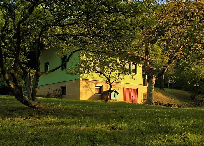 Private Place, Boca Bihać